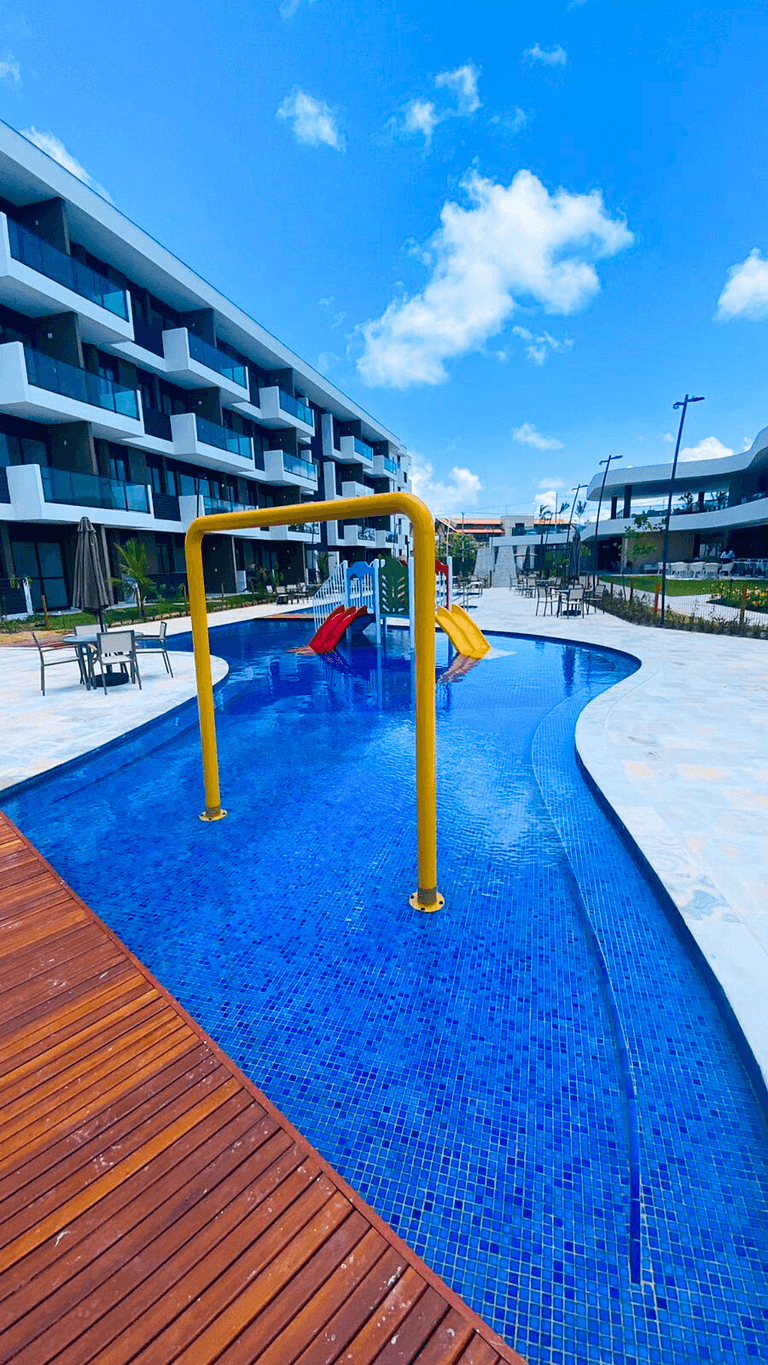 Apartamento frente piscina no Makia em Muro Alto