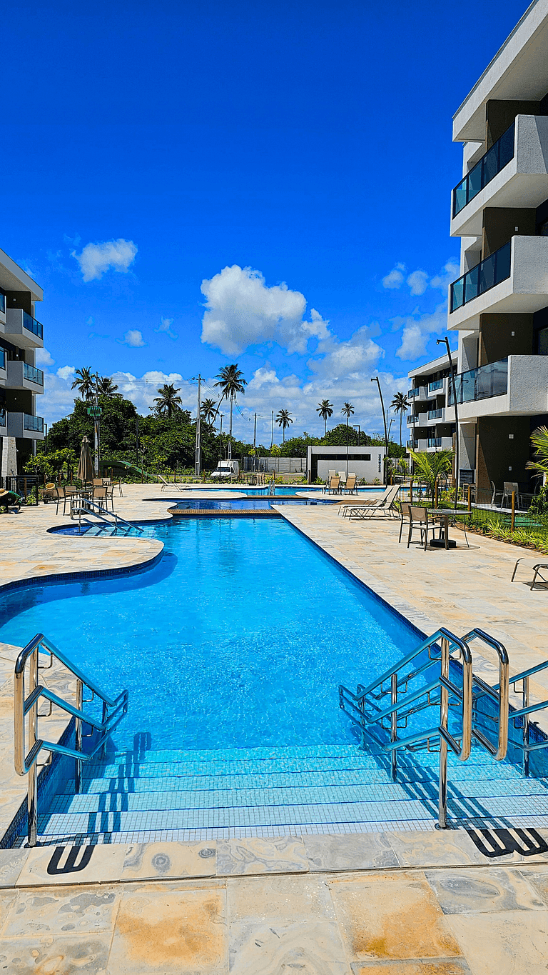 Apartamento frente piscina no Makia em Muro Alto