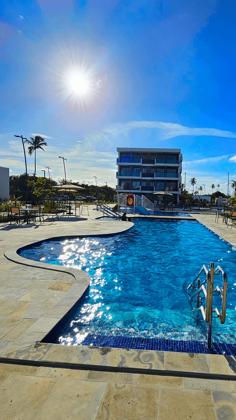 Apartamento frente piscina no Makia em Muro Alto