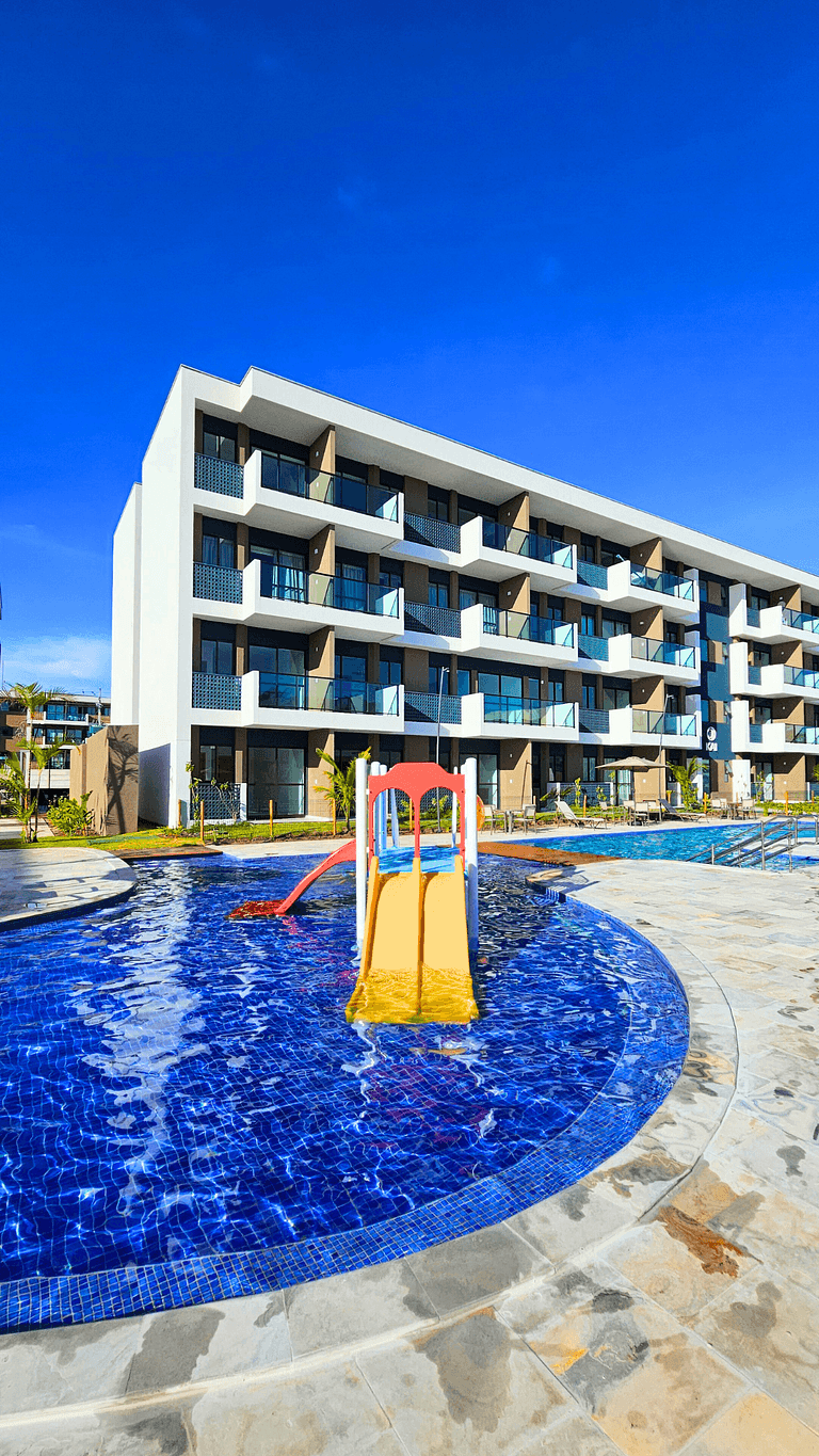 Apartamento frente piscina no Makia em Muro Alto