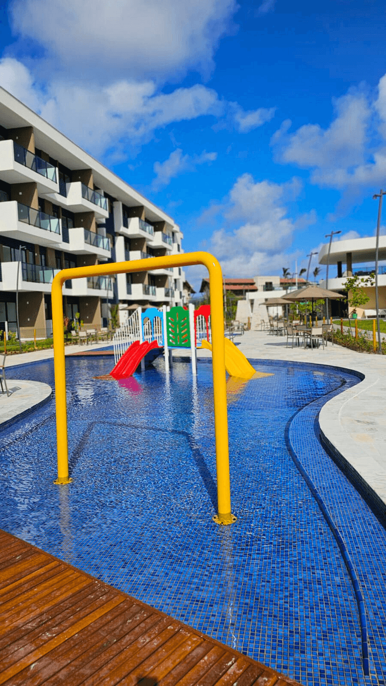 Apartamento frente piscina no Makia em Muro Alto