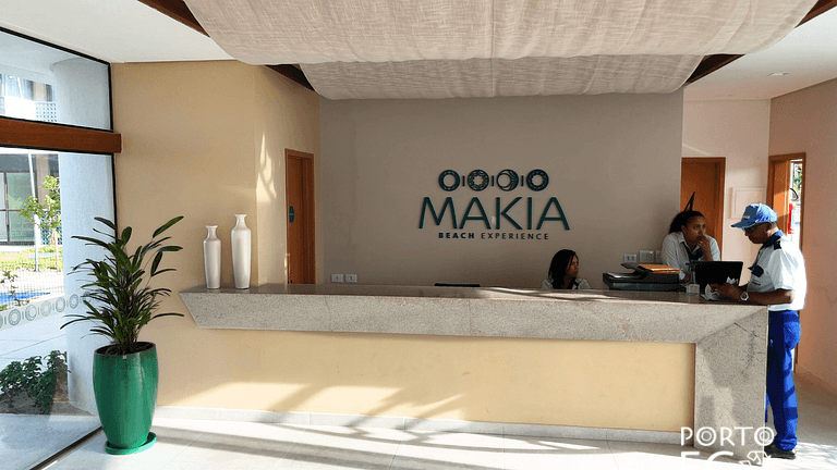 Apartamento frente piscina no Makia em Muro Alto