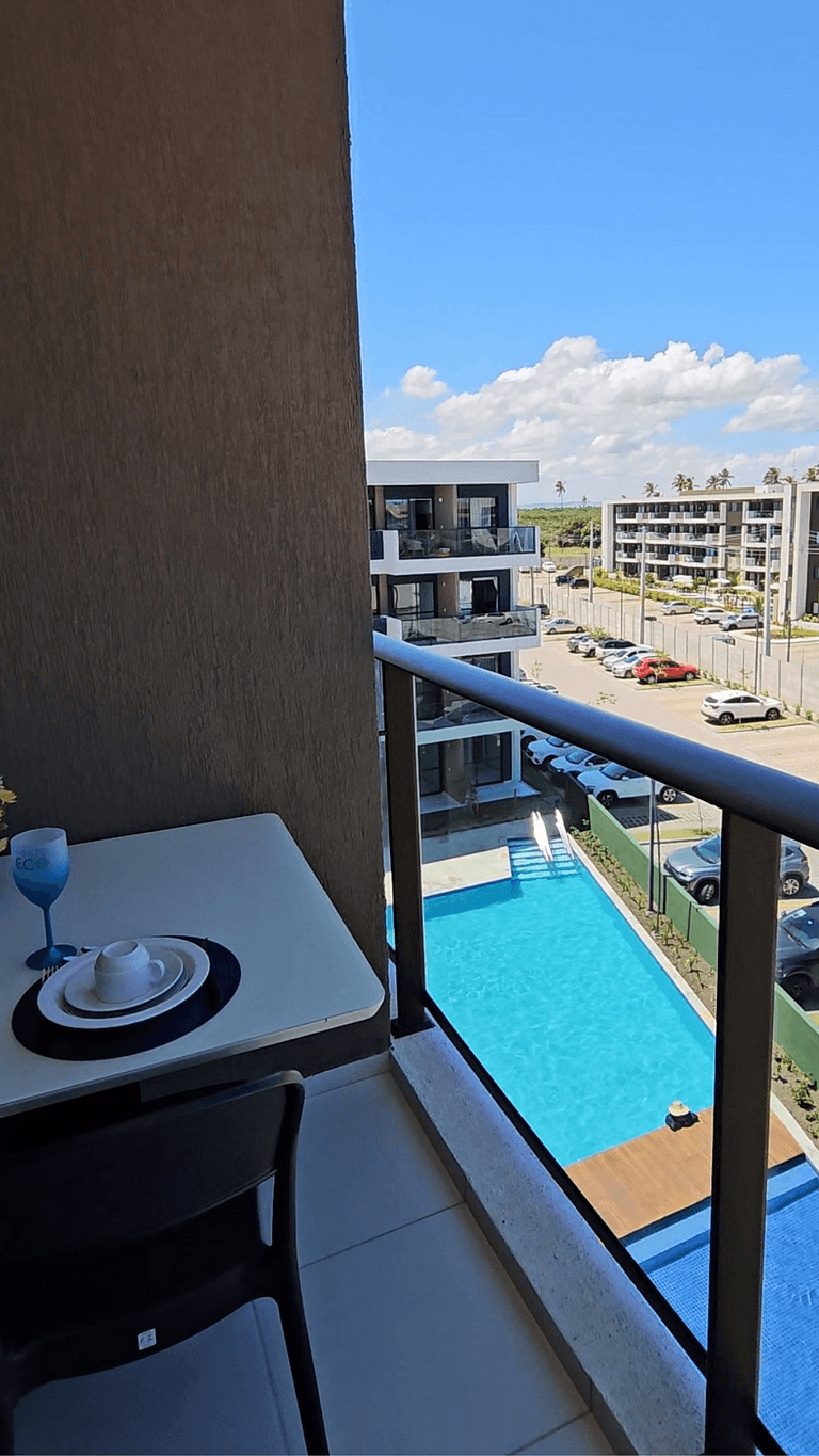 Apartamento frente piscina no Makia em Muro Alto